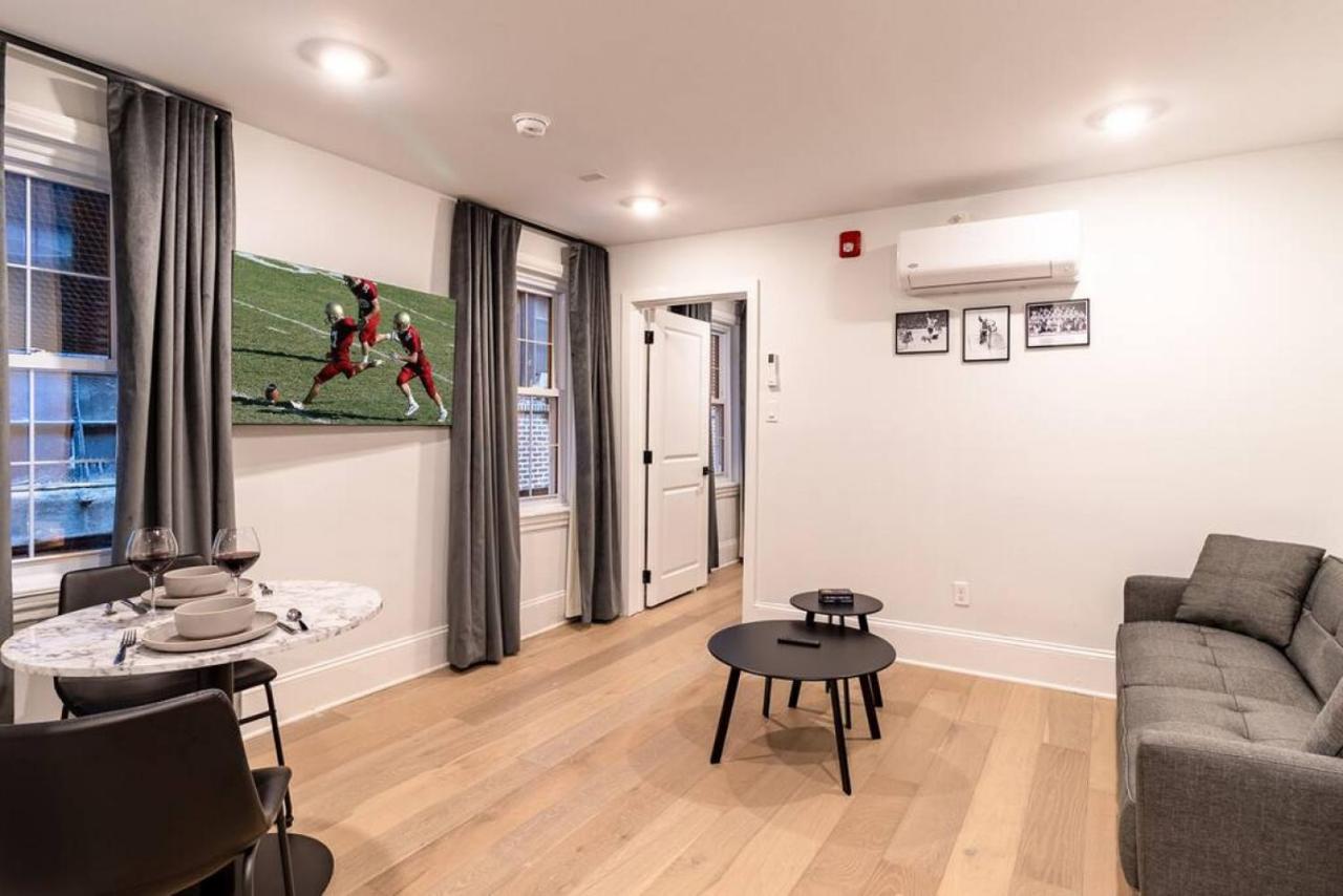 Thena Hotel - Spacious 1 Bedroom Филаделфия Екстериор снимка